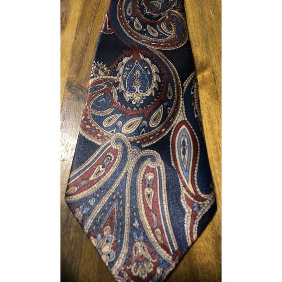 Walter Kelly in Blue Red Paisley Necktie In EUC Polyester See Photos For Sizes - Picture 1 of 9